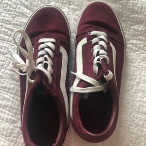 Maroon Vans tie up